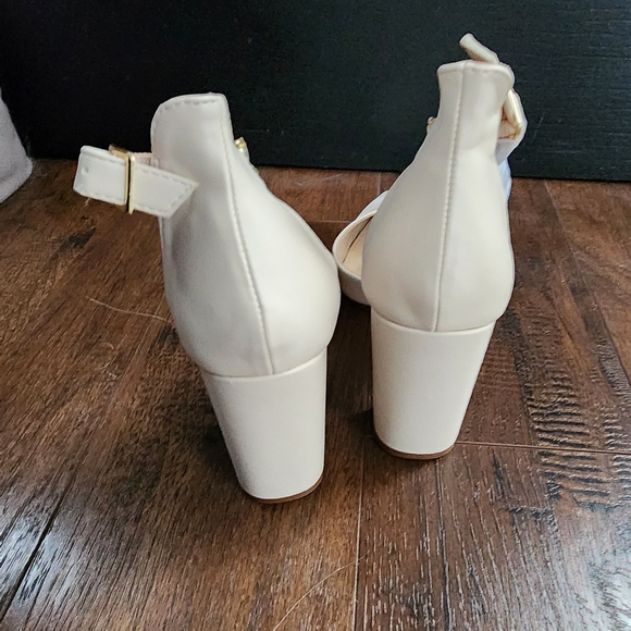 Lulus block heels - Picture 4 of 5